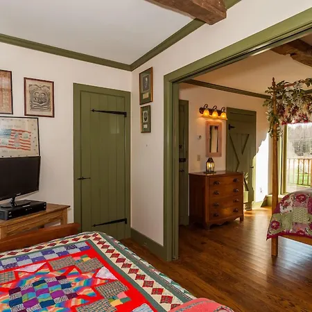 Inn At Buck Hollow Farm-2